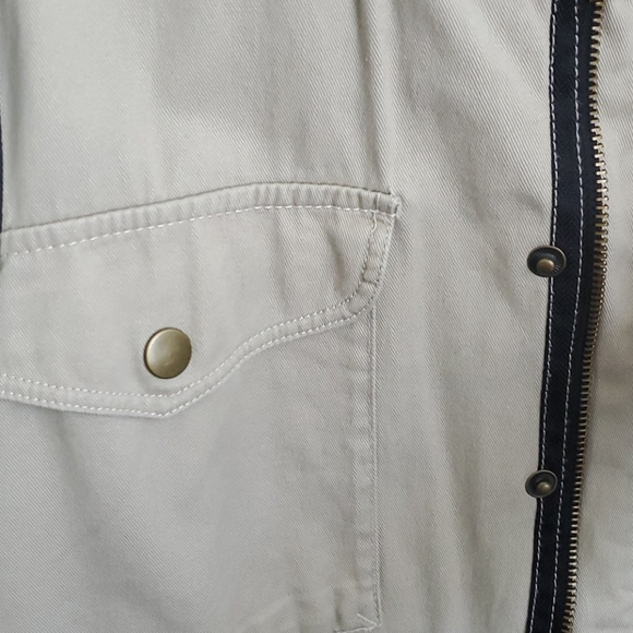 Jacket - Picture 4 of 7